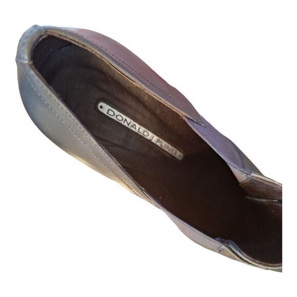 DONALD J. PLINER Leather Shoe Zip Front Peace Medallion Heeled Bootie Spain 6.5 - Picture 13 of 16